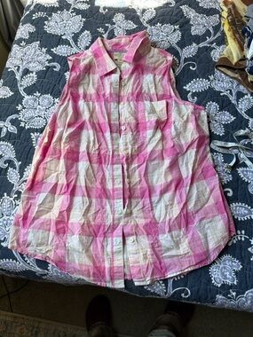 Sleeveless Pink Plaid Button-Up Shirt